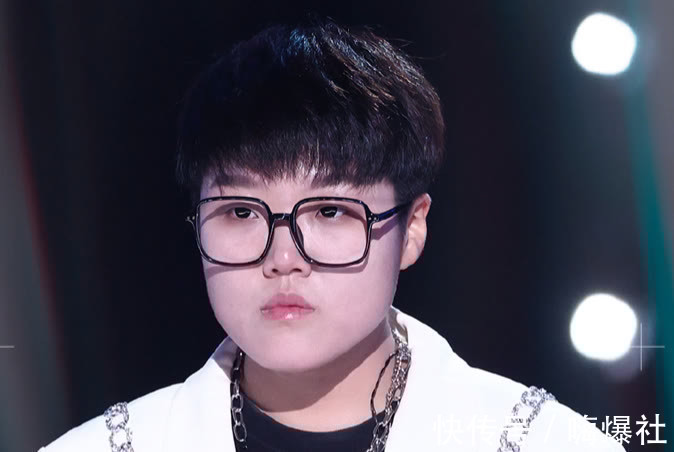 粤语歌复兴?《好声音》中一直唱粤语歌的伍珂玥,打败王靖雯夺冠