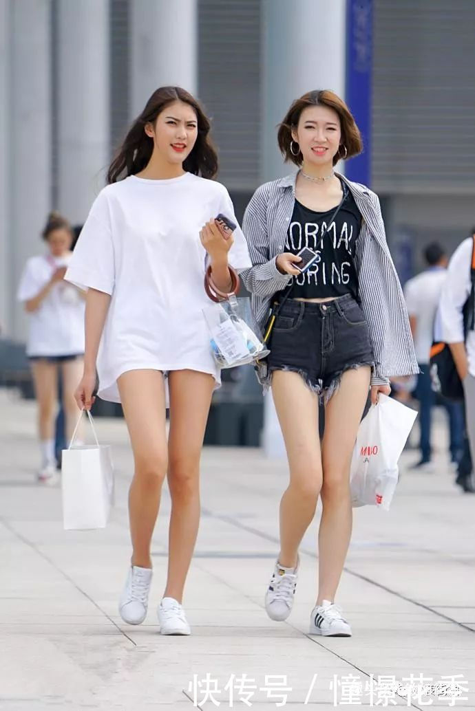 街拍: 火热的山城，要清凉一点