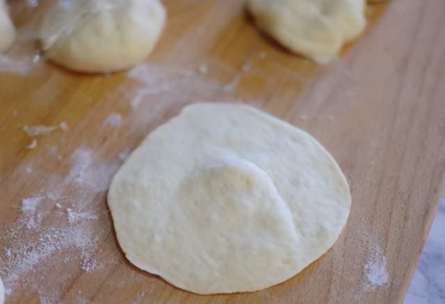 白菜|5块钱买一捆,入馅做包子,暄软馅香还流汁,比韭菜白菜的好太多