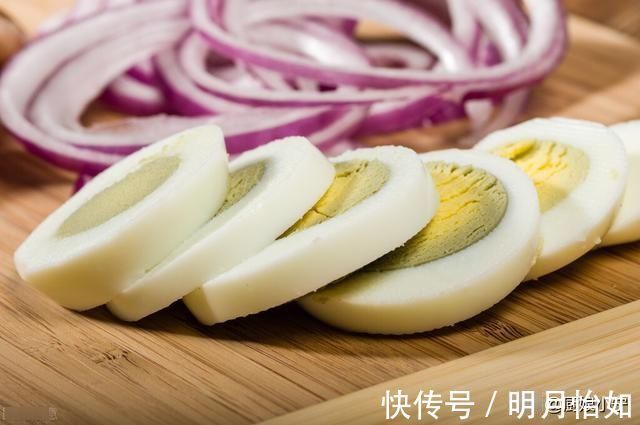 鱼腥味|鱼不要直接下锅煎，多加“这1步”，皮不破，肉不碎，锅不粘