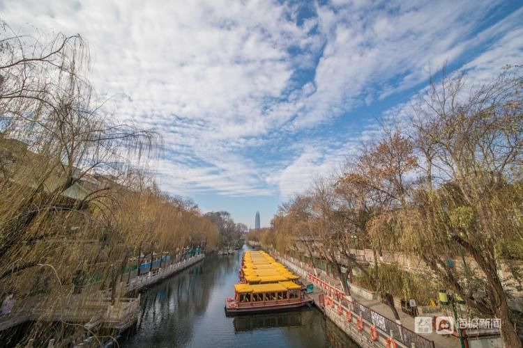 解放阁|【组图】济南“治愈系”天空上线 蓝天、白云、碧水，朋友圈都刷爆了