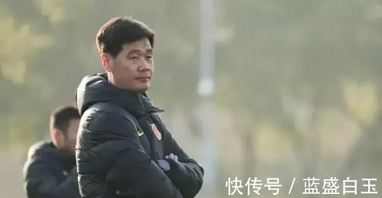 戴伟浚|拒绝三流!最强11人、4个变手、3个爆点!打脸日本,国足必玩命!