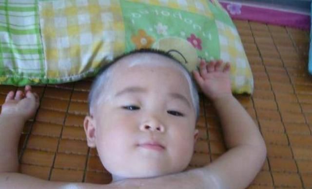 宝宝|这个“夏天神器”让宝宝成“脑瘫”,大多家庭仍在用,家长快住手