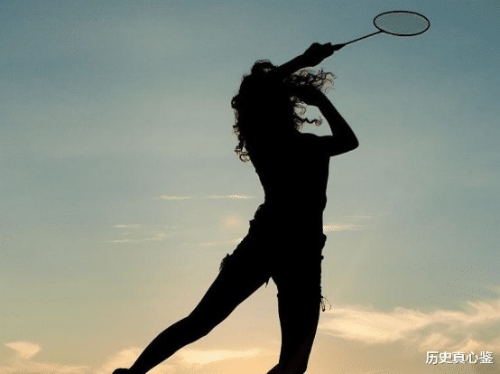 运动|进行羽毛球运动的过程中，如何防止损伤，需要掌握这些技巧