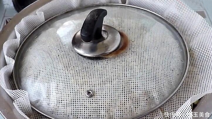 做法|想吃绿豆芽别再买,教你在家生,一碗绿豆生一大盆,做法超简单