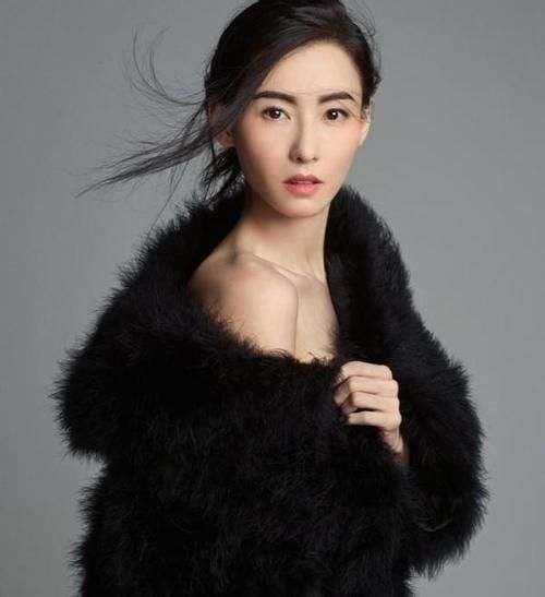 膨胀感|女人过了40岁,尽量避开这3种发型,尤其是第二种,显老又土气