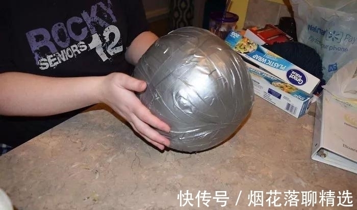 糖果包|来啊相互伤害啊，礼物包装成这样，一看就不是啥正经礼物