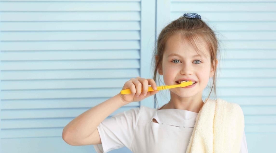 鲨鱼牙|2岁宝宝长出一口“鲨鱼牙”,宝妈痛哭求助,医生无奈:自作自受