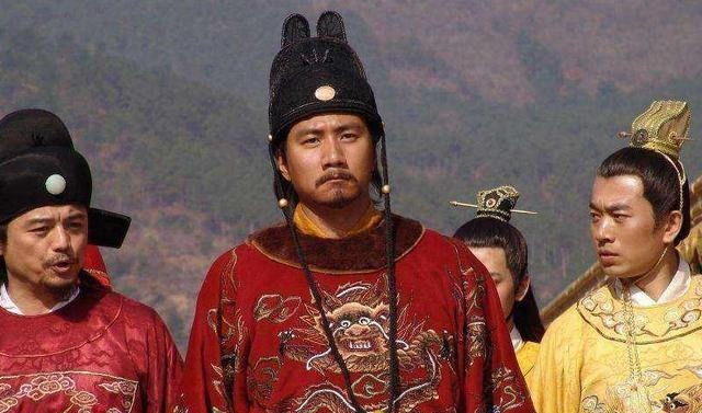 临走|朱元璋逃亡到寡妇家,临走寡妇问怀了怎么办朱元璋给她一件信物