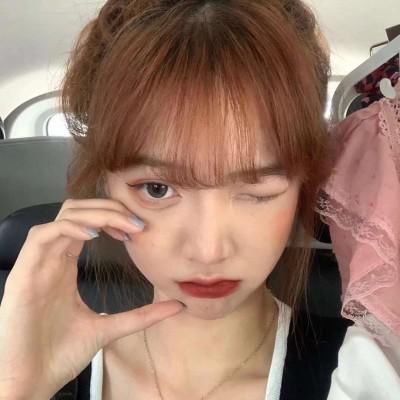 脸上这“3地方”凸起的女孩子,是标准“樱花脸”,全中异性缘爆棚