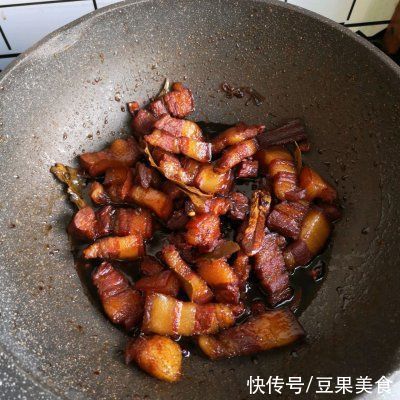 大厨教你这么做红烧肉，分分钟就可以学会