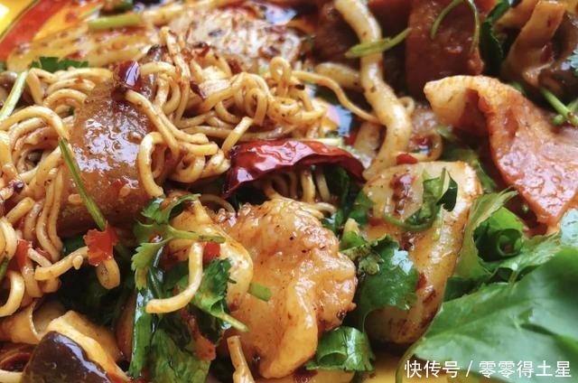 香锅|大学里的麻辣香锅,为什么都是女生在吃