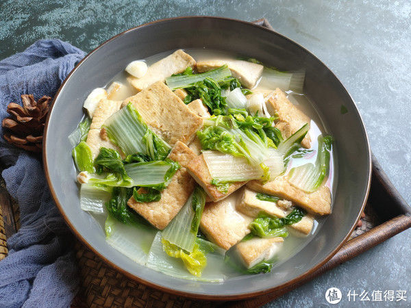 豆腐和这菜是绝配，入秋后要常吃，汤鲜味美营养高，不懂吃就亏了