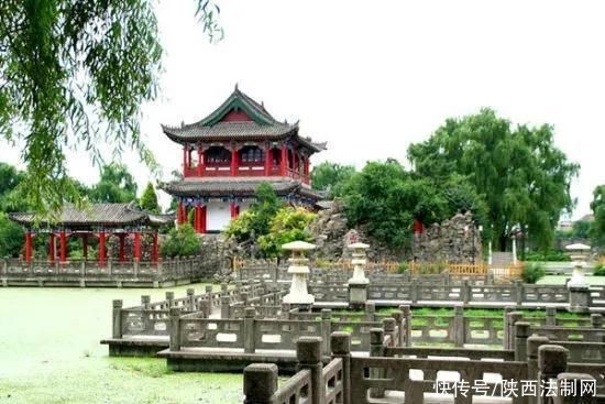 雍县|凤凰翔于雍，而得名凤翔