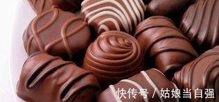 放在冰箱|冰箱里打死都不能放的几种食物！拿出来就得扔，多数主妇却还在犯！