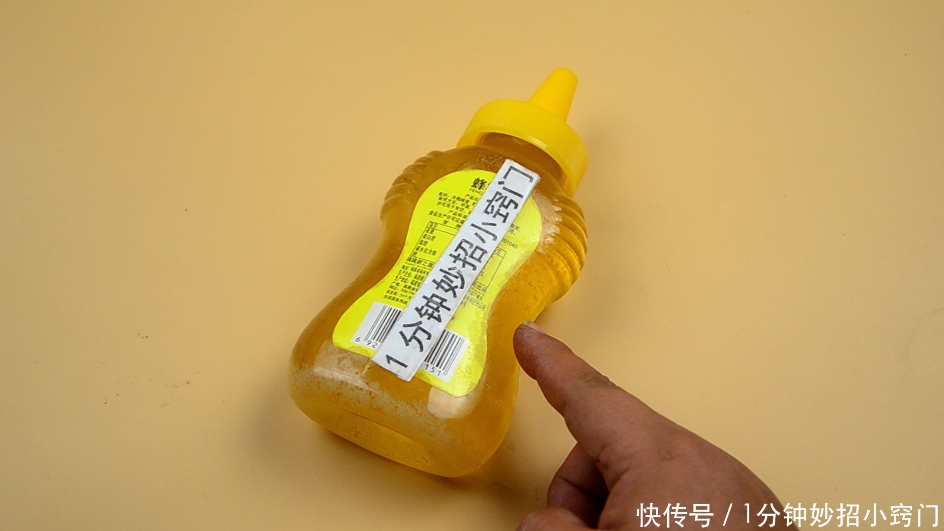 蜂蜜放在冰箱一年还能吃吗养蜂人说漏了嘴，尽早提醒家人不晚