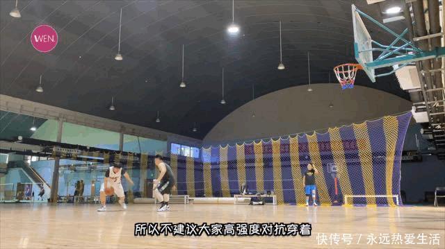 不足三百块,配置竟然不输WOW正代的经典球鞋