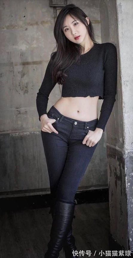 正装裤 胯宽的瑜伽裤美女,打破单调和刻板,展现气质!