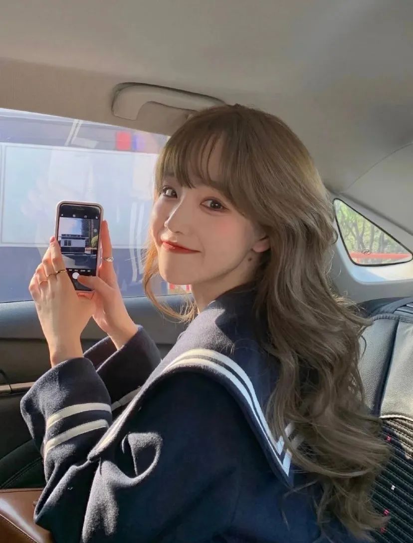 发型师|是时候染发了!今夏流行这6款发色,太显白了