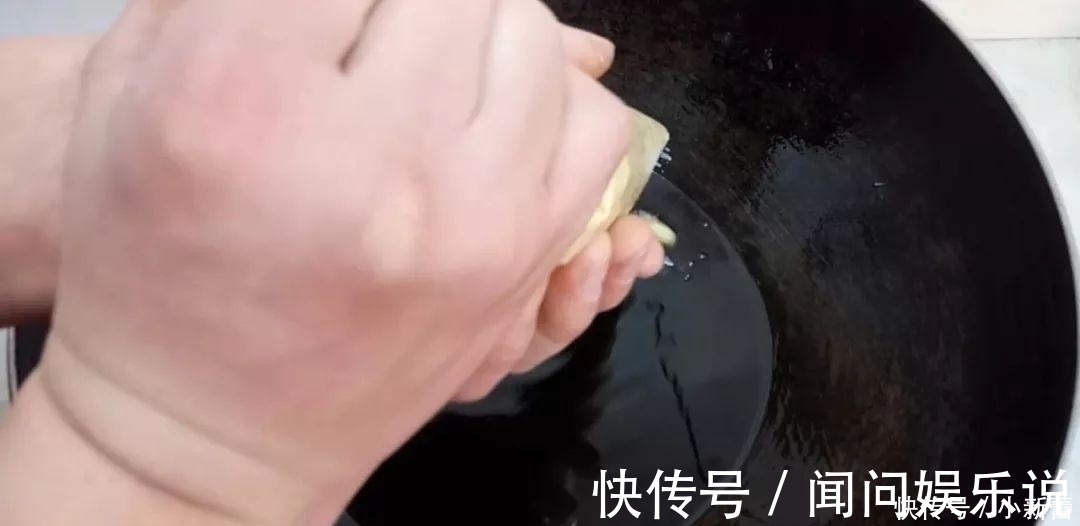 2个红薯, 1袋牛奶, 手不粘面, 做出最好吃的小零食, 放凉都不会硬