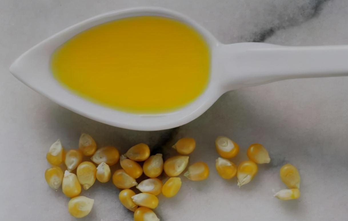 花生油、菜籽油、玉米油，哪种油更健康？提醒：这2种油尽量少吃