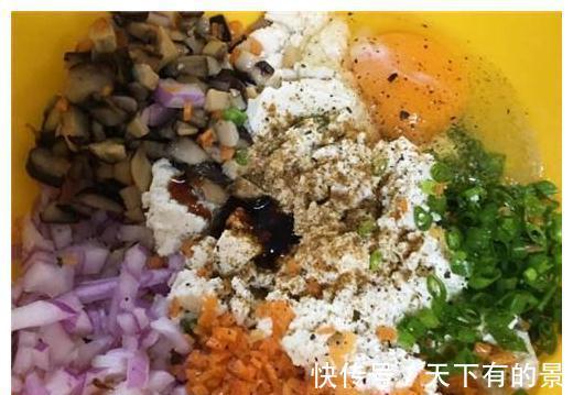 五香粉|豆腐不炖不煮，一搅一拌做成饼，外焦内软，弹滑香甜，美味！