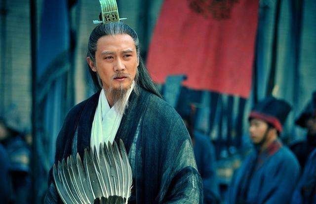 刘备|诸葛亮临终前，刘禅问了个问题，诸葛亮才明白刘禅一直都不傻