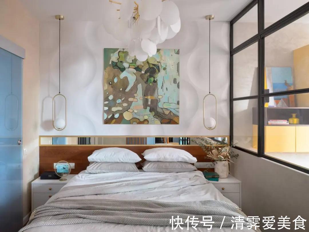 卧室|女孩买35㎡一室，玻璃隔断卧室挤出衣帽间，用心打扮生活同样精彩