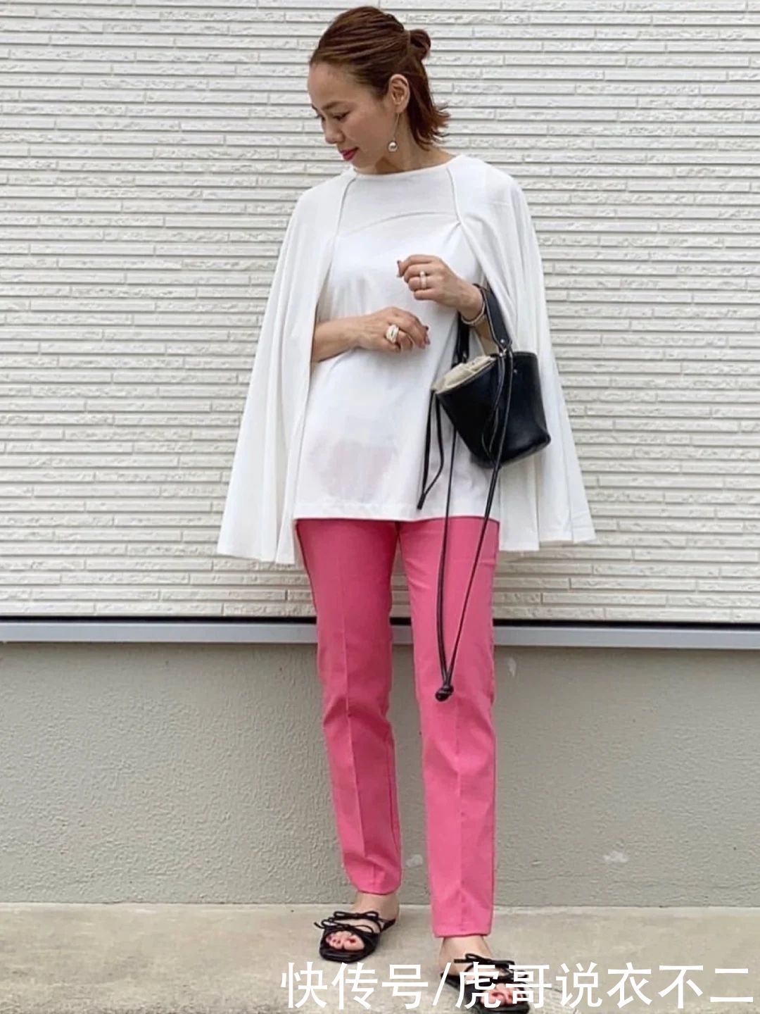 黑白灰|40岁女人穿衣如何营造亮点？学日本主妇这4个技巧，显年轻又气质