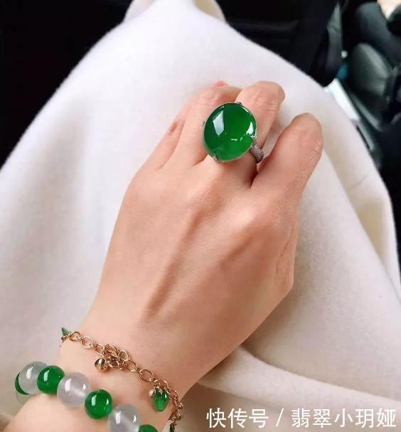 翡翠戒指有哪些样式?如何选?该避开哪些“坑”?现在终于懂了!