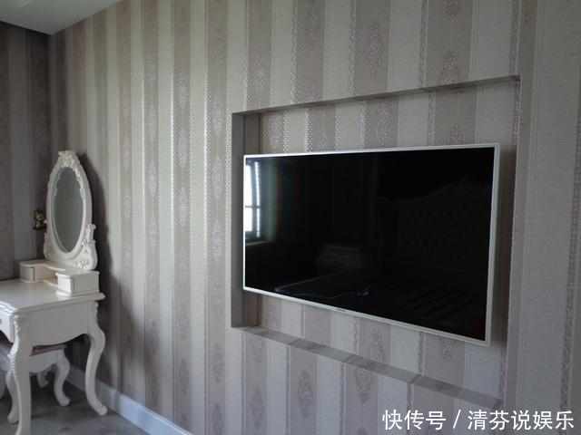 背景墙|老公把卧室装修得像皇宫似的，闺蜜都笑我是个有钱女人