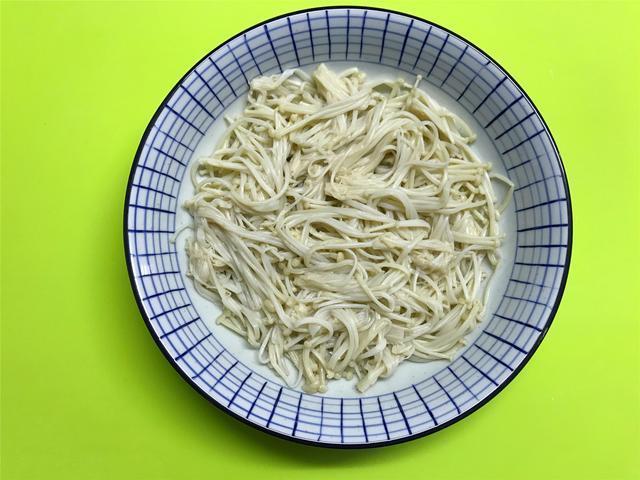 排骨不煮不炖不炸,教你秘制做法,嫩滑多汁入味,好吃不上火