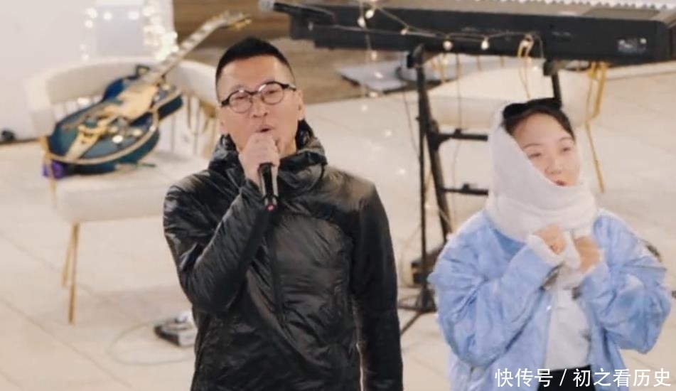 周杰伦 周杰牵手郭麒麟，合唱《还珠格格》主题曲，这个画面你真不能理解