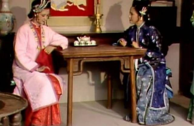 本性|王熙凤考验了2位女子的智商,1人看透她的本性,另1人被她害死