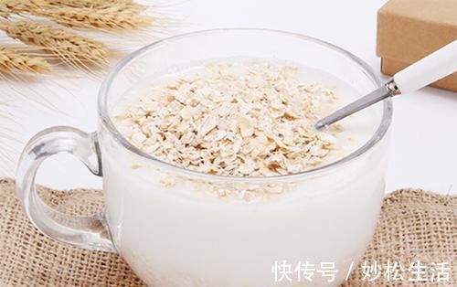 老人吃燕麦,强身防病抗癌,但吃燕麦要注意“3点”,吃对才长寿