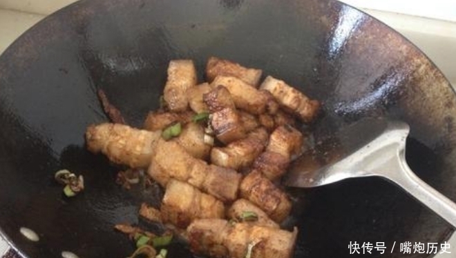  做的红烧肉不好吃怎么办？大厨：加上这一步，好吃还不腥！