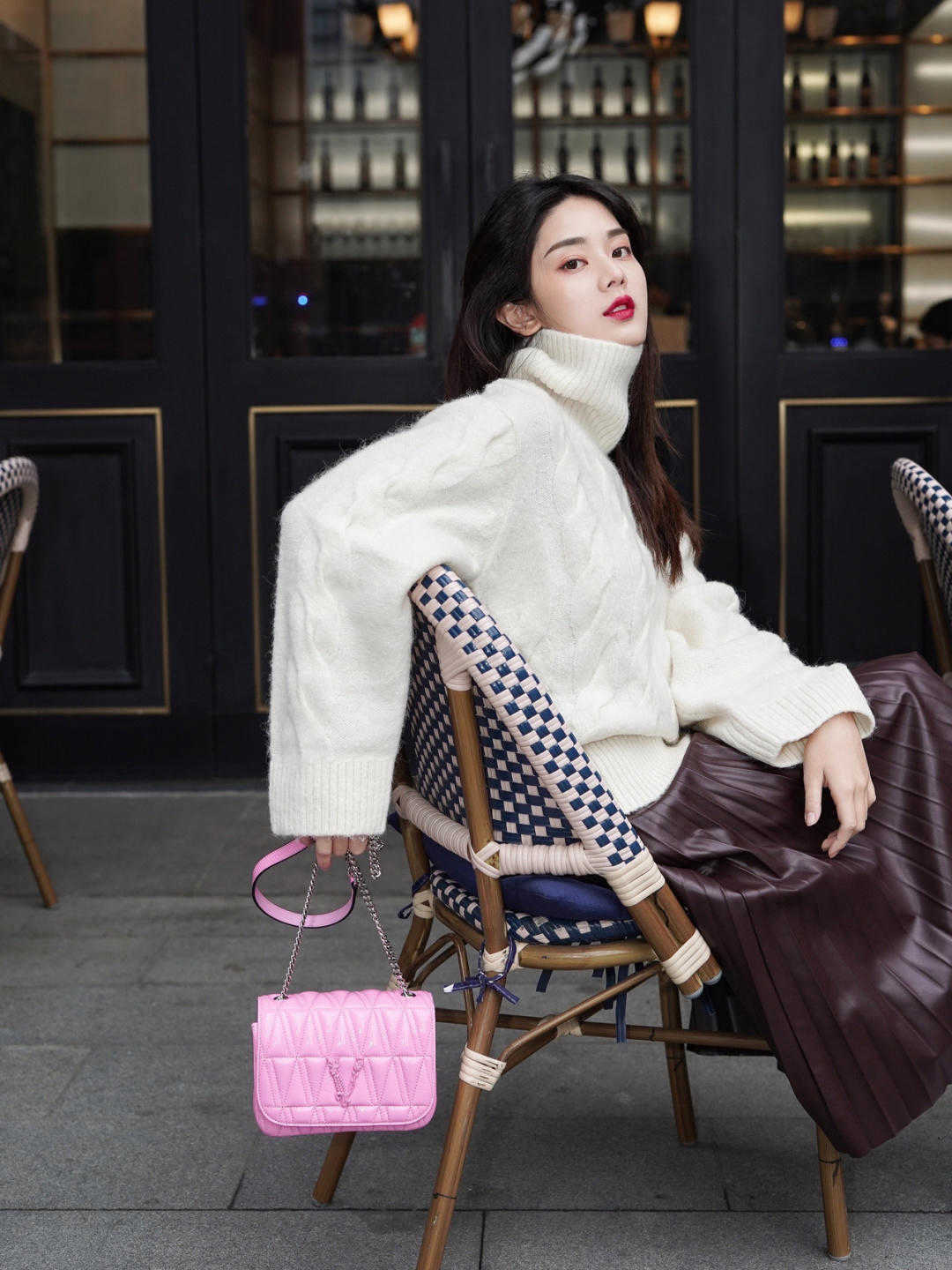 大衣|冬天裙装怎样选?码住这三条,上身精致又有气质