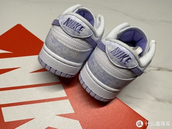 白紫 白紫配色的NIKE DUNK LOW OG