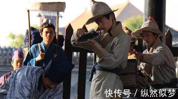 下联|上联竹本无心，奈何节外生枝，考生答绝妙下联，皇帝状元有了！