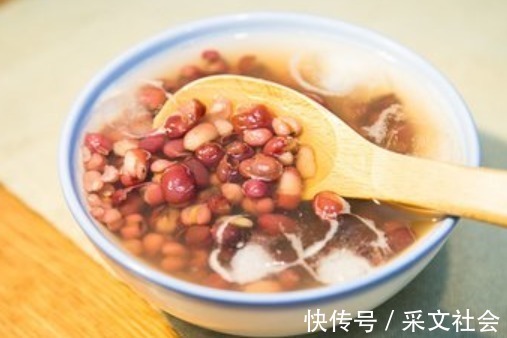 煮红豆，最忌泡好直接下锅煮！教你2招，8分钟快速出沙，颗颗开花