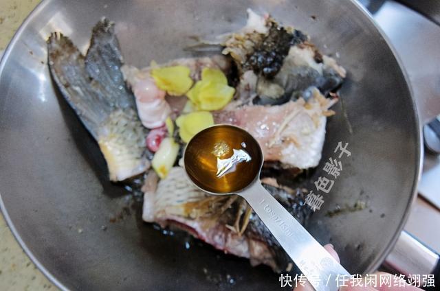 老两口|晒老两口的午餐,比吃肉实惠,低脂高蛋白,炖1锅热乎又解馋