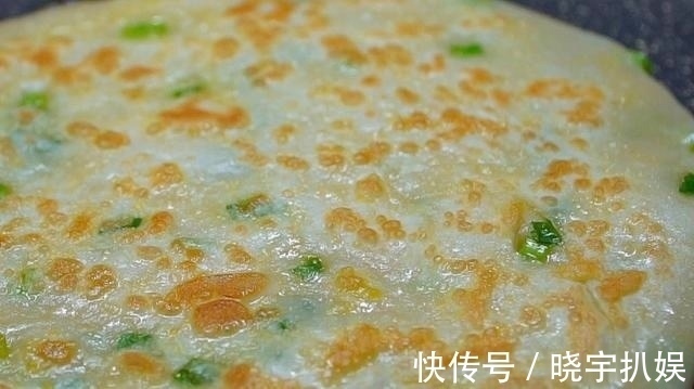 在家烙饼时,有人烫面,有人冷水,厨娘都不对,这样做才柔软