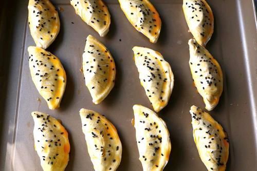 只用1根香蕉，教你做快香蕉酥，层层起酥，香甜好吃