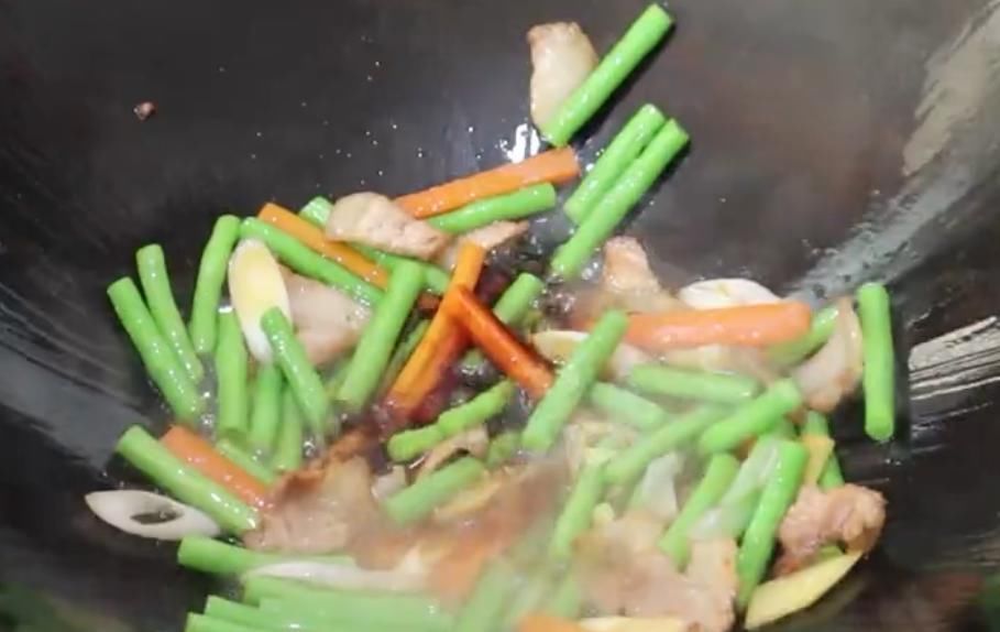 简单|孩子想吃炒面了,那就做一份吧,做法简单,鲜香美味,超好吃