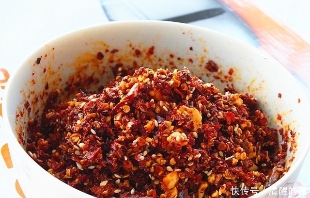 冰糖|我做的辣椒酱特别香,因为我放了这两样,邻居都来管我要做法!