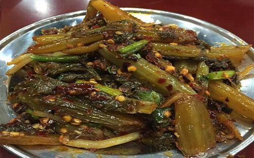 睡眠质量|吃大葱对睡眠不好?医生:无知,不想常常失眠,4种食物尽量别吃