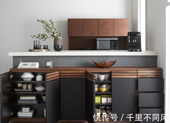 玻璃门|老师傅透露:岛台边加10cm宽薄柜,不起眼,收纳力跟橱柜不相上下