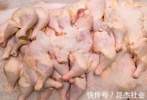 超市|超市里的“冷冻鸡腿”能吃吗？店员说漏嘴：千万别选错了！