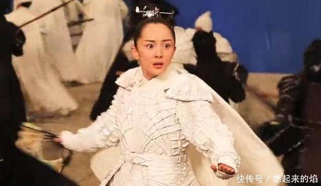 头发|有这几个特征的的女人,最好把头发扎起来,瞬间提升颜值