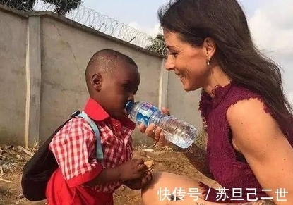 非洲|当年非洲的那个“讨水小男孩”,现在过得怎样?看完让人感动落泪